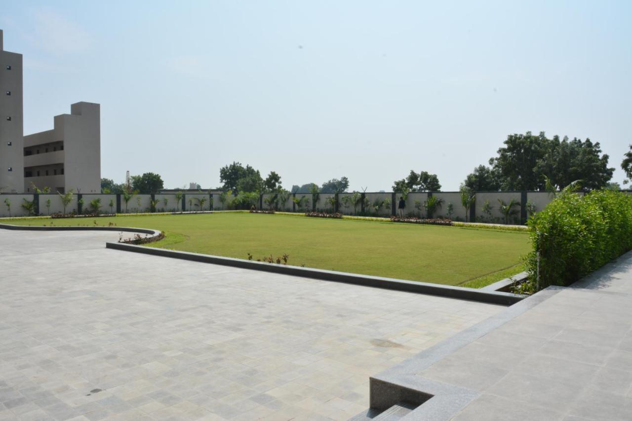Treehouse Morina Hotel Vithalpur Exterior photo